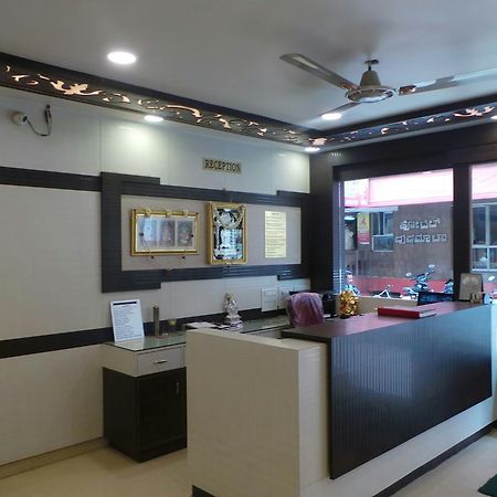 Manjusri Paradise Hotell Bangalore Eksteriør bilde