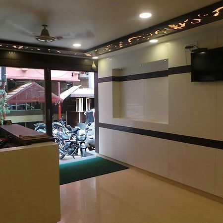 Manjusri Paradise Hotell Bangalore Eksteriør bilde