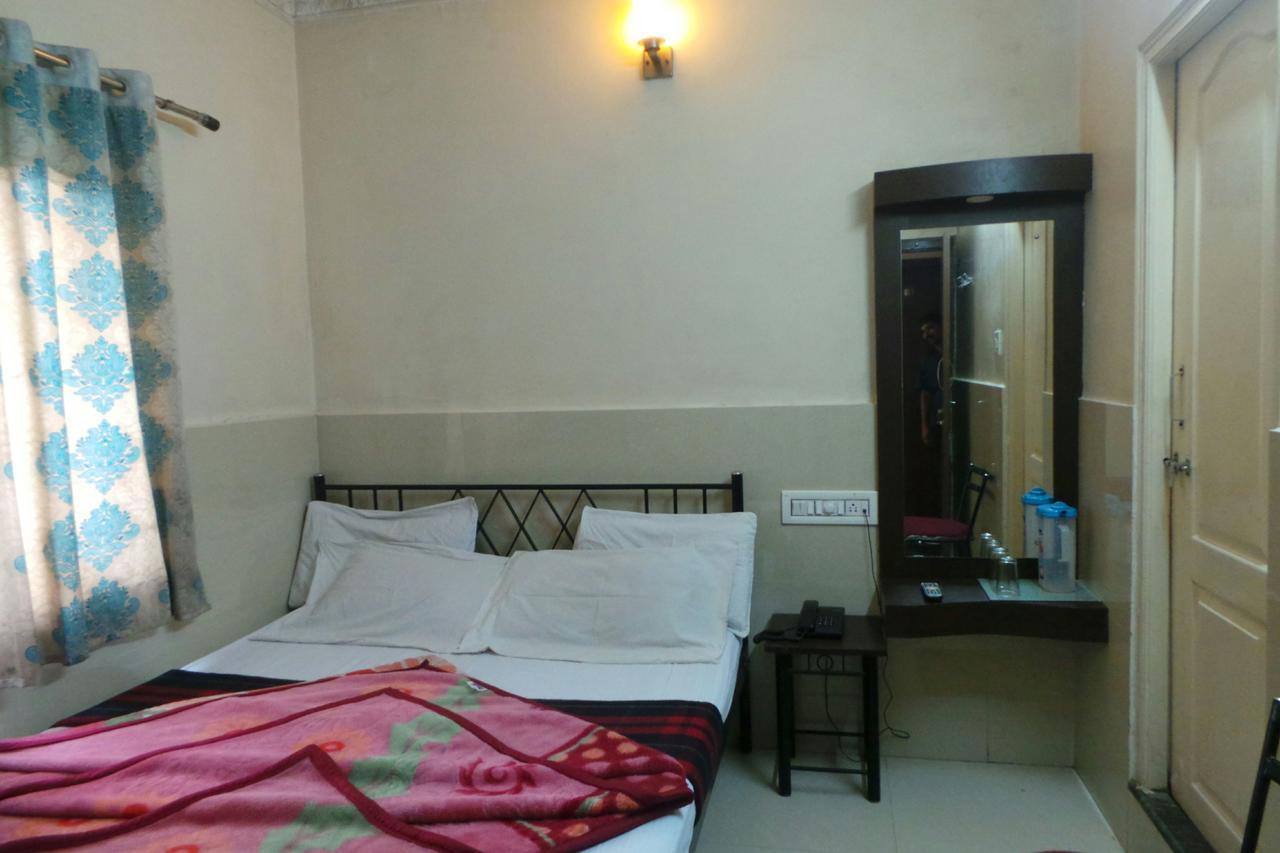 Manjusri Paradise Hotell Bangalore Eksteriør bilde